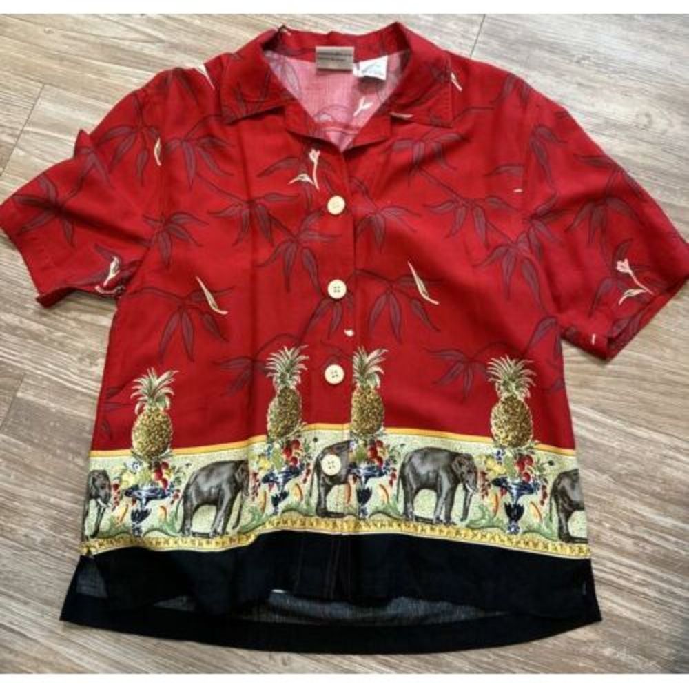 Holly Lane Women’s Medium Red‎ Rayon Shirt